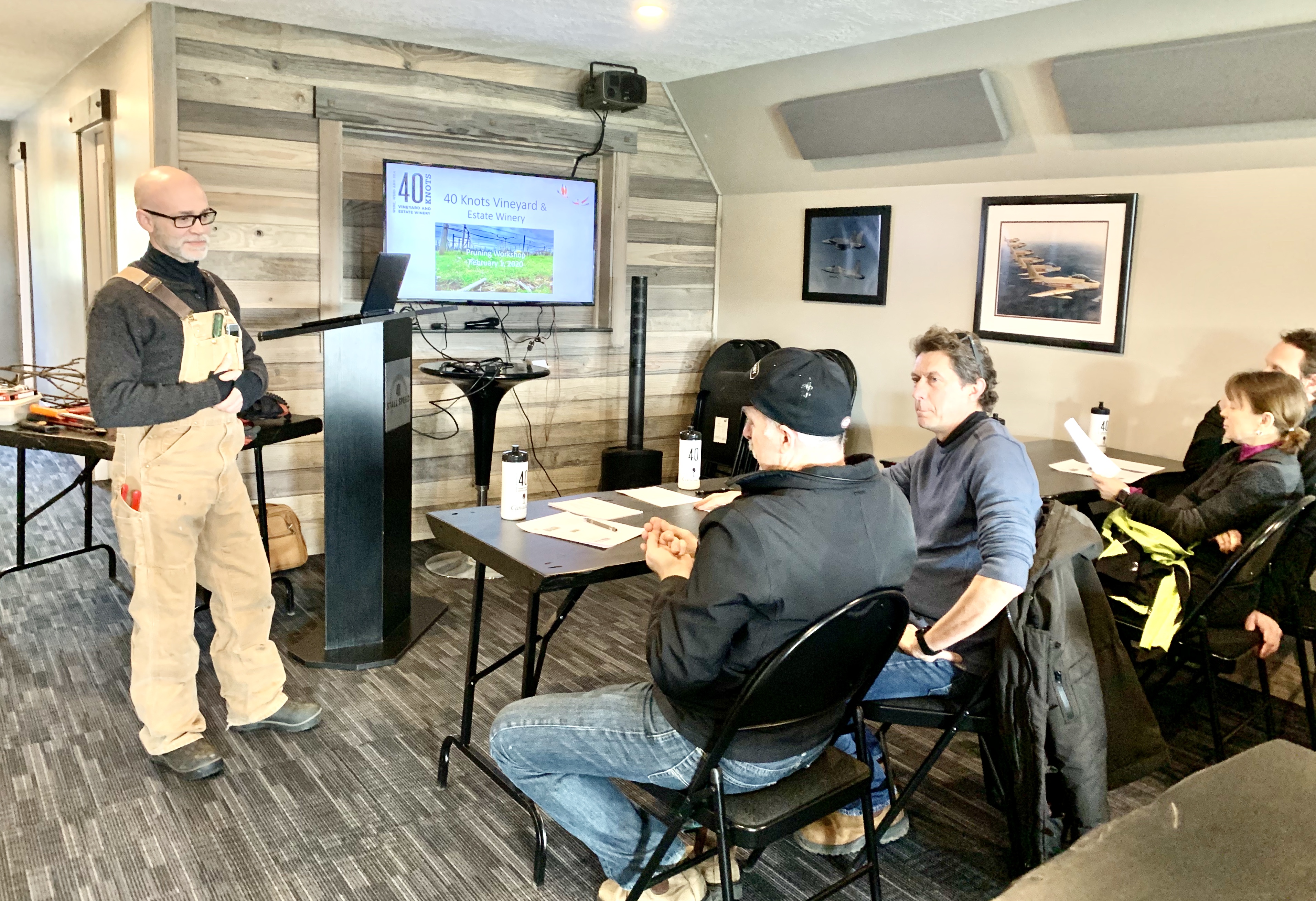 image of Layne Craig teaching wine seminar