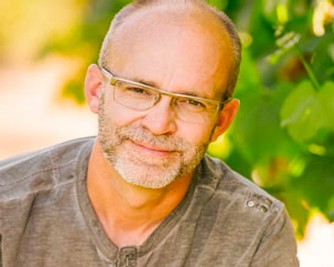 Blogger, image of Layne Craig