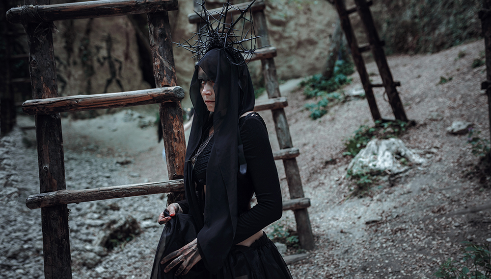 Image of woman in gothic dress.