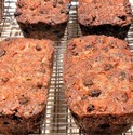 40 Knots Christmas Cake